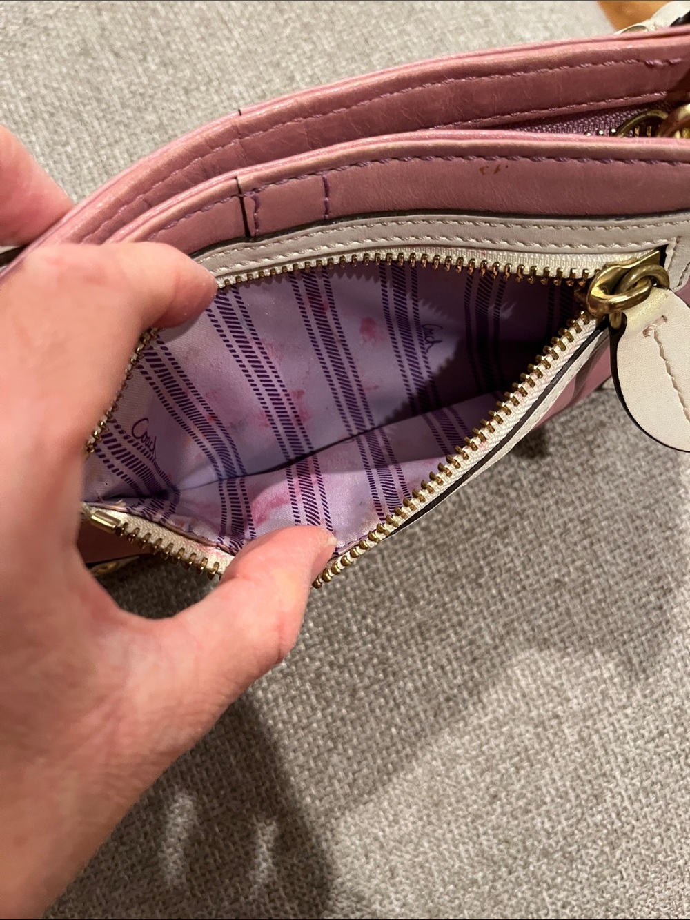 Coach leather purse  *please read description and look at pictures* - Picture 5 of 12